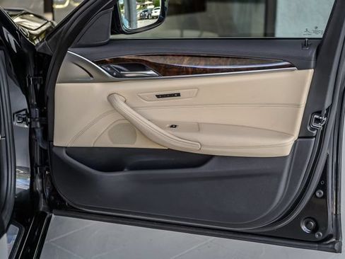 Used 2017 BMW 540i RWD image 55
