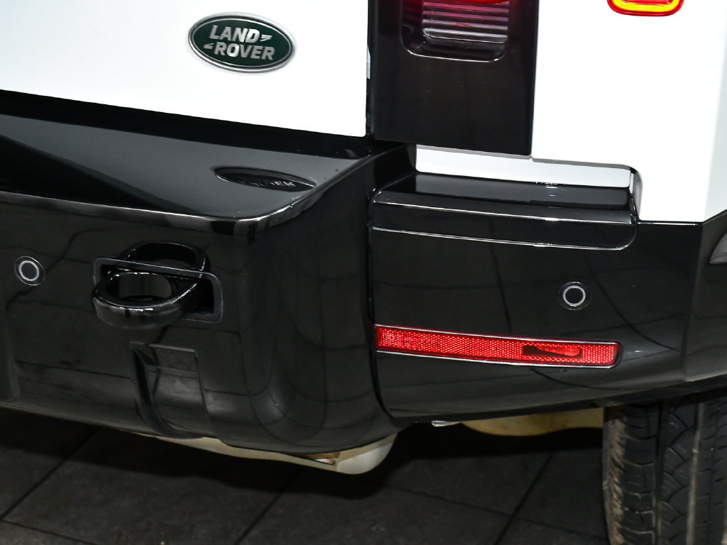 Used 2023 Land Rover Defender 90 X-Dynamic SE AWD/4WD image 82