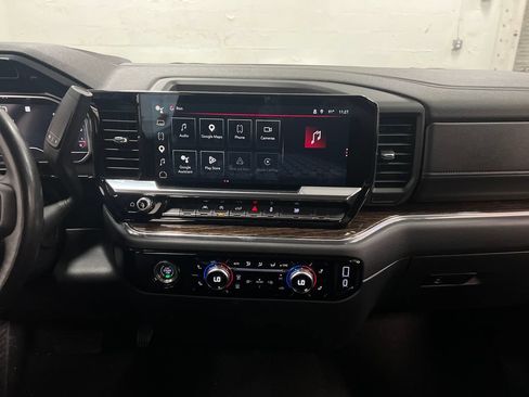 Used 2022 GMC Sierra 1500 Elevation w/ LPO, Elevation Black Package AWD/4WD image 21