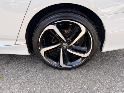 Used 2022 Honda Accord Sport image 8