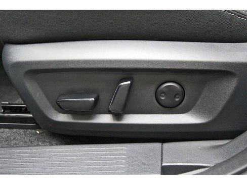New 2026 Nissan Rogue SV w/ Cold Weather Package FWD image 25