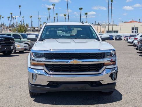 Used 2018 Chevrolet Silverado 1500 LT w/ LT Eassist Package AWD/4WD image 2