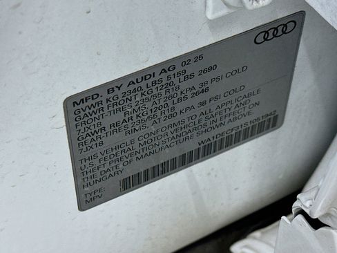 Used 2025 Audi Q3 2.0T Premium image 12