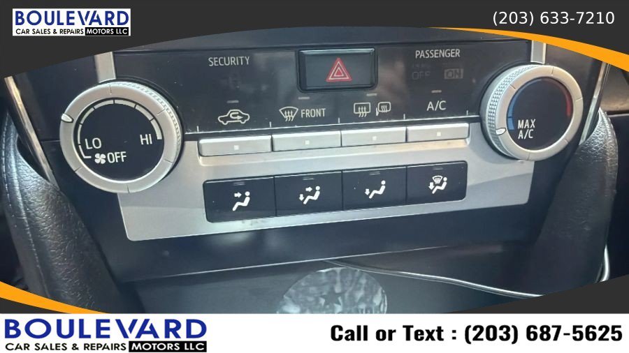 Used 2012 Toyota Camry SE FWD image 11