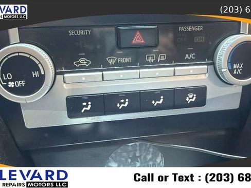 Used 2012 Toyota Camry SE FWD image 11