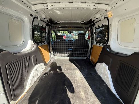 Used 2018 Ford Transit Connect XLT image 24