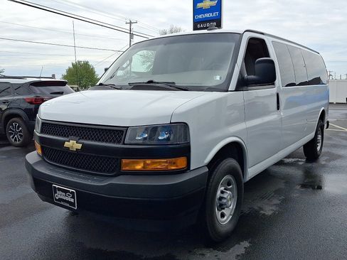 Used 2023 Chevrolet Express 3500 LS RWD image 3