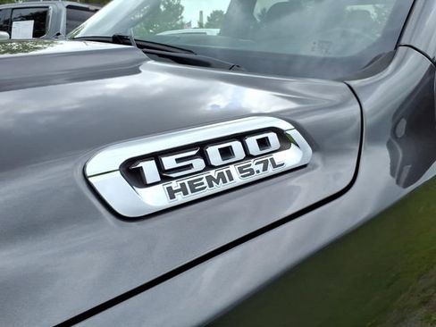 Used 2019 RAM 1500 Big Horn AWD/4WD image 10