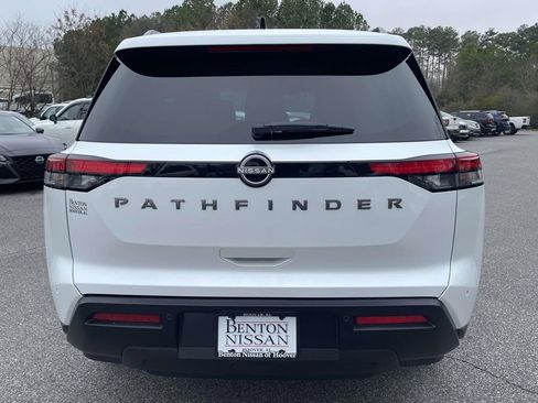 New 2026 Nissan Pathfinder SV image 3