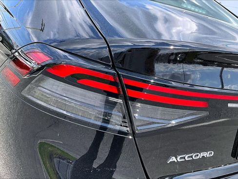 Used 2025 Honda Accord LX image 27