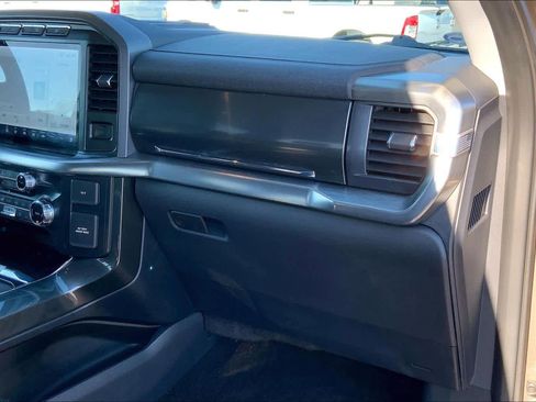 Certified 2022 Ford F150 Lariat w/ Trailer Tow Package image 19