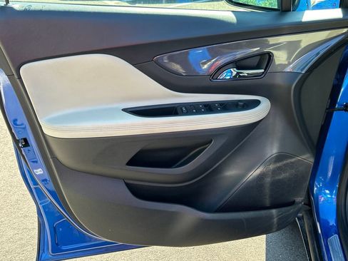 Used 2018 Buick Encore Preferred AWD/4WD image 17