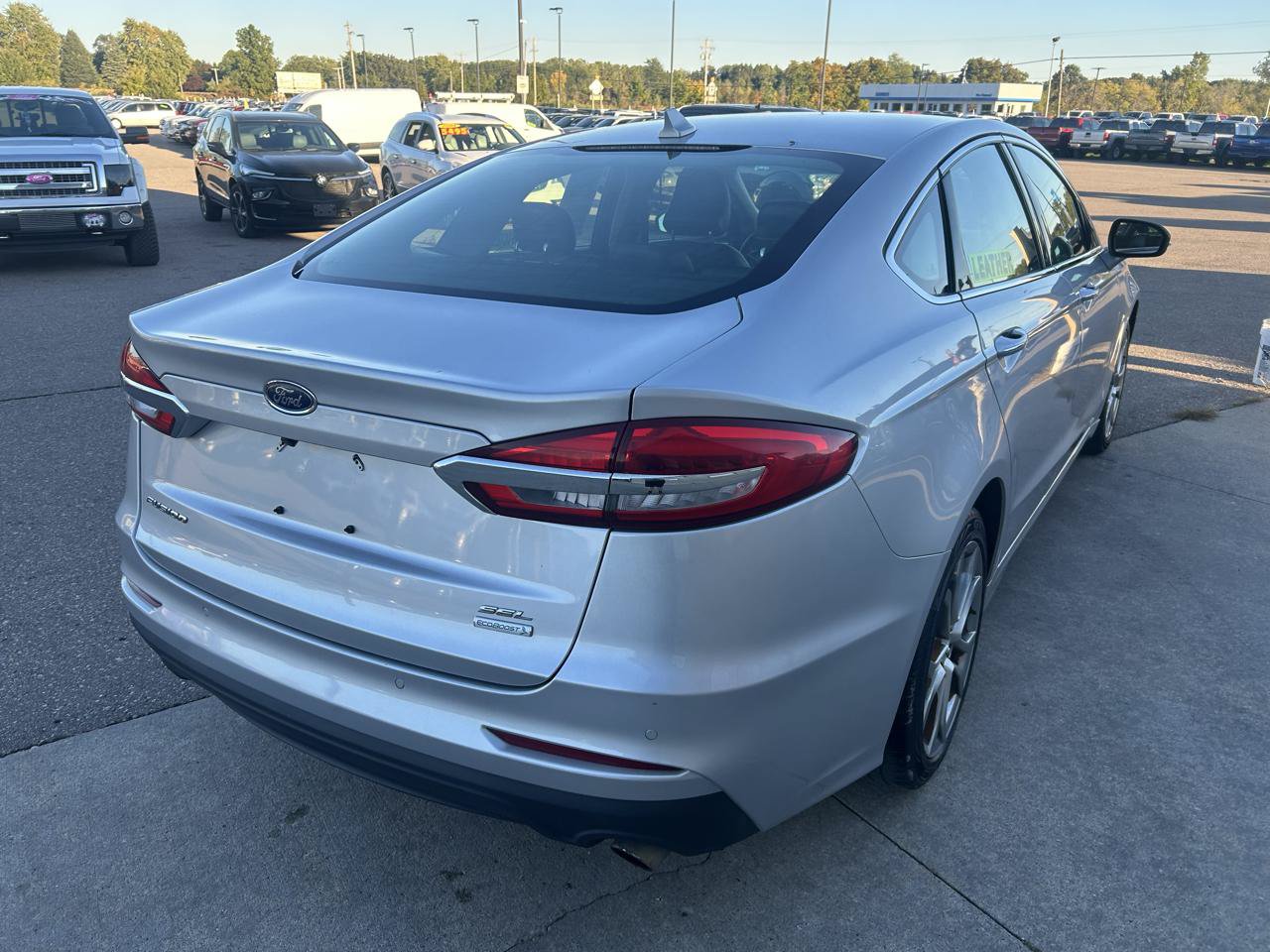 Used 2019 Ford Fusion SEL FWD image 5