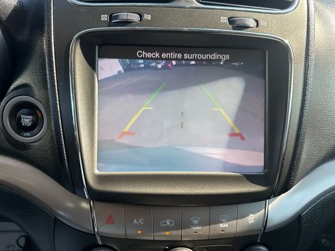 Used 2019 Dodge Journey Crossroad FWD image 23