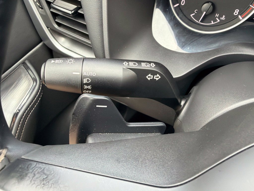 Used 2026 Nissan Rogue SV FWD image 27