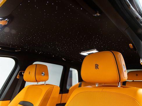 Certified 2024 Rolls-Royce Cullinan AWD/4WD image 42
