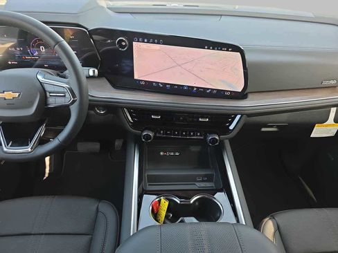 New 2026 Chevrolet Suburban High Country RWD image 13