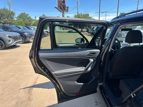 Used 2022 Volkswagen Tiguan S FWD image 10