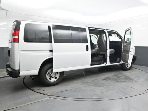 Used 2024 Chevrolet Express 3500 LS RWD image 53