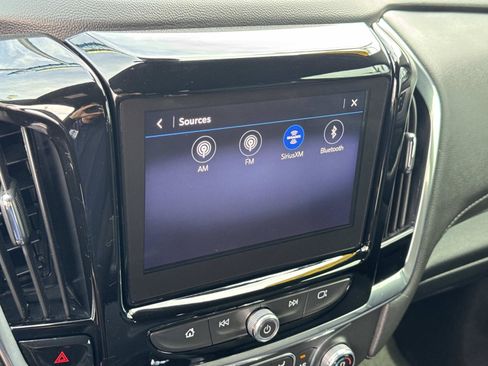 Used 2023 Chevrolet Traverse LT FWD image 15
