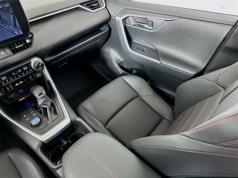 Certified 2025 Toyota RAV4 XSE image 25