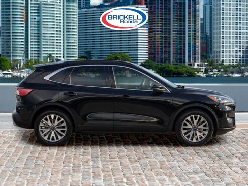 Used 2020 Ford Escape Titanium w/ Titanium Premium Package 2.0 AWD/4WD image 4