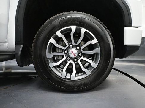 Used 2023 GMC Sierra 1500 AT4 w/ AT4 Preferred Package image 17
