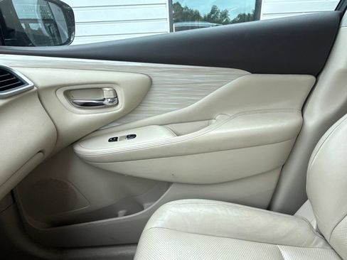 Used 2015 Nissan Murano SL w/ SL Technology Package FWD image 22