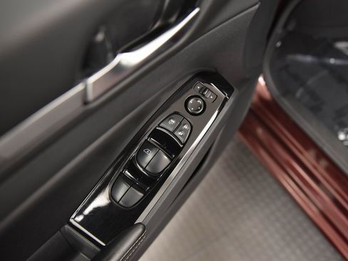 Used 2023 Nissan Altima 2.5 SV image 10