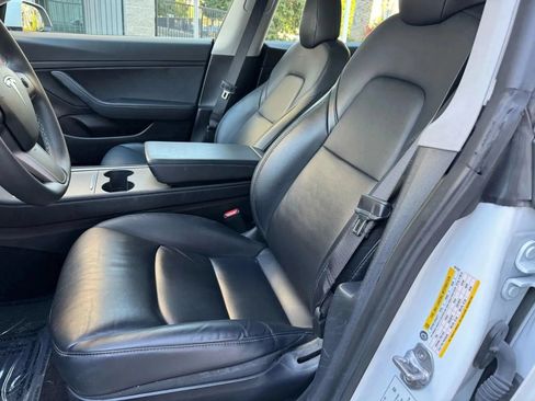 Used 2022 Tesla Model 3 Long Range AWD/4WD image 7