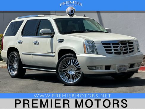 Used 2007 Cadillac Escalade AWD w/ Information Package image 1