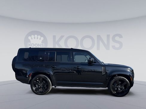 Used 2024 Land Rover Defender 130 X-Dynamic SE image 8