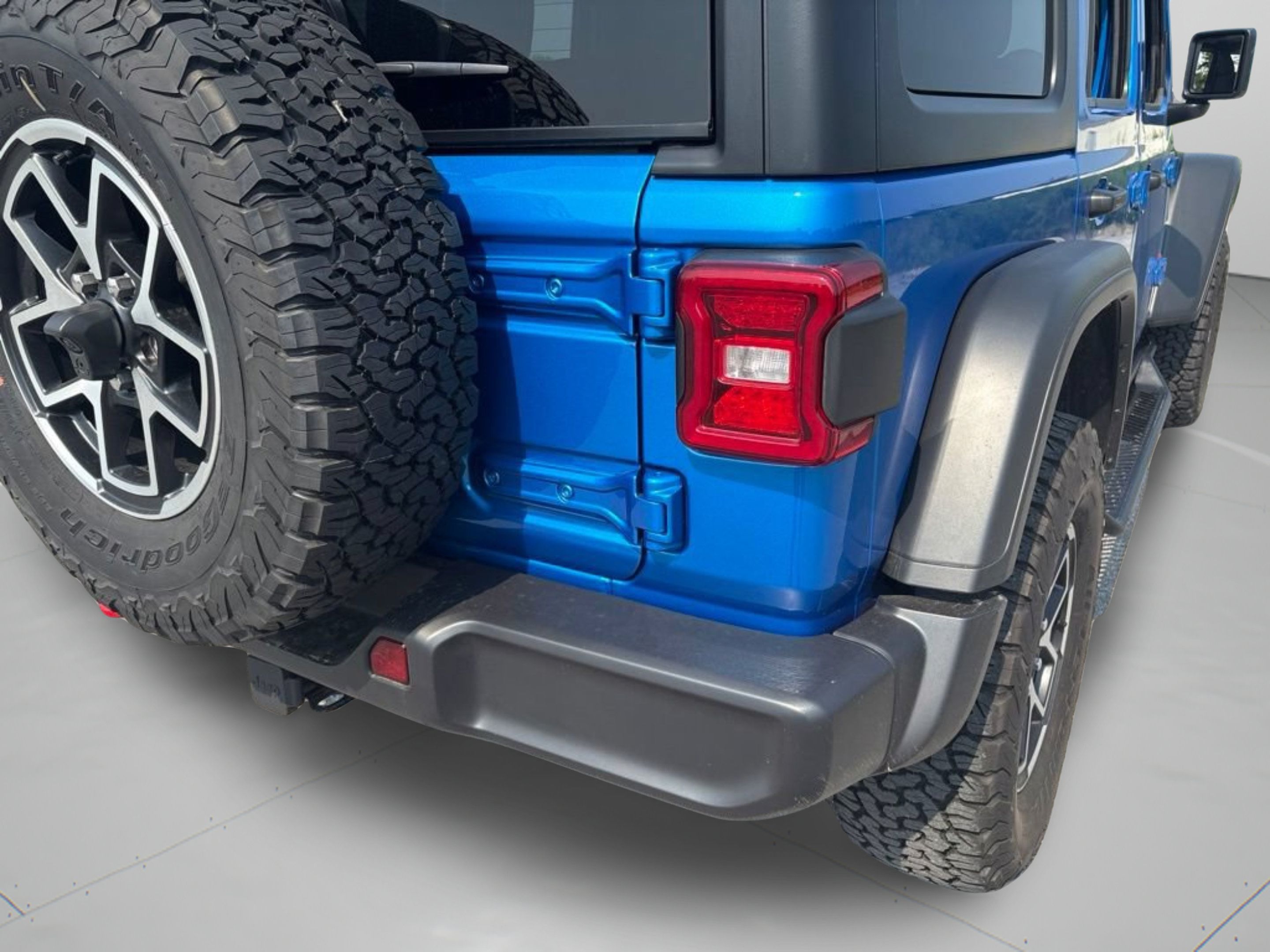 Used 2026 Jeep Wrangler Unlimited Rubicon w/ Technology Group AWD/4WD image 35
