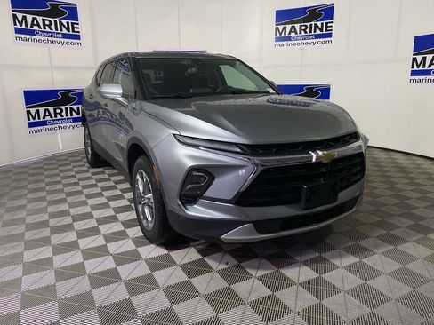 Used 2023 Chevrolet Blazer LT FWD image 1