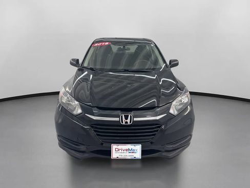 Used 2018 Honda HR-V LX image 2