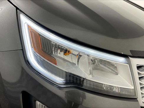 Used 2016 Ford Explorer Platinum AWD/4WD image 33