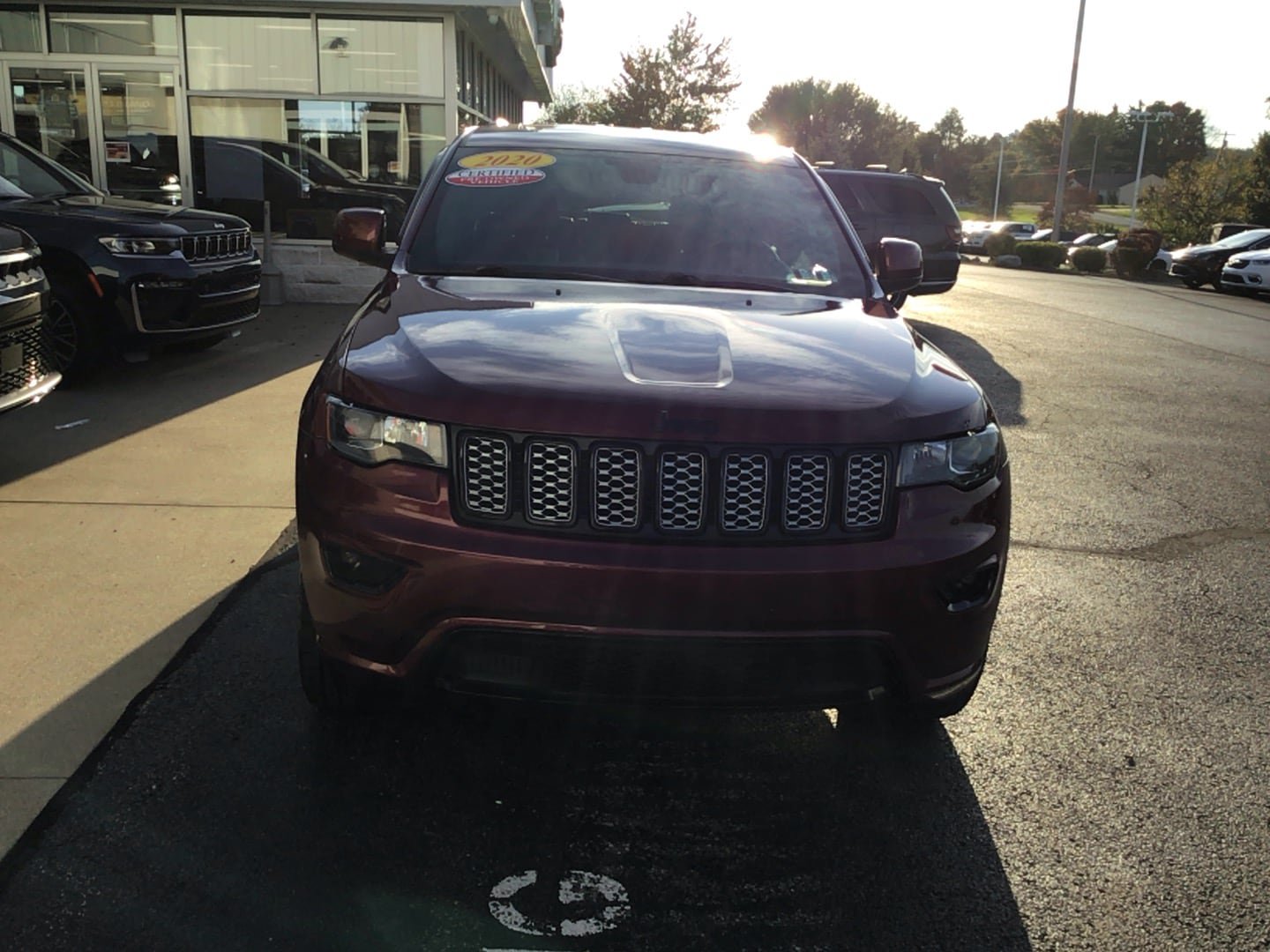 Certified 2020 Jeep Grand Cherokee Altitude AWD/4WD image 2