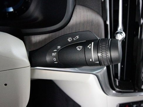 Certified 2023 Volvo S90 B6 Plus image 18