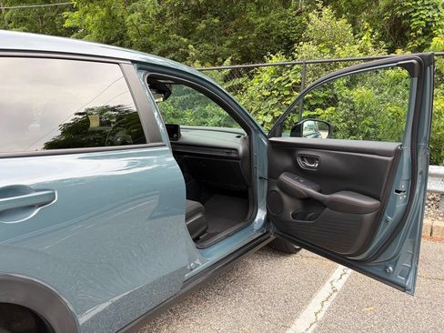 Used 2023 Honda HR-V Sport image 17