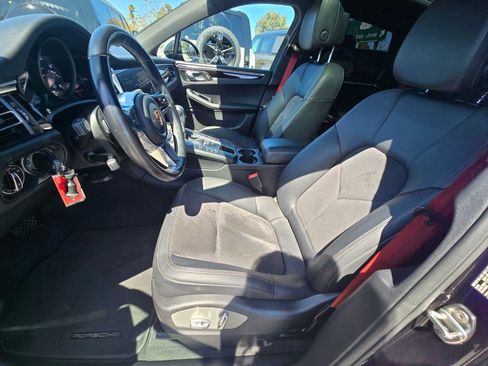 Used 2019 Porsche Macan AWD/4WD image 23