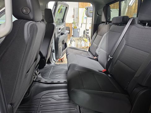 New 2026 GMC Sierra 1500 SLE w/ Preferred Package AWD/4WD image 13