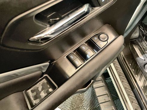 Used 2025 Chevrolet Colorado Z71 w/ Technology Package image 22