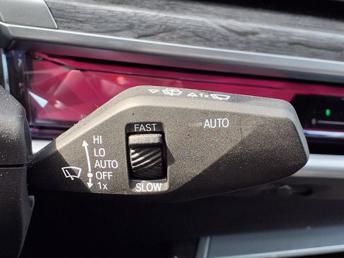 Used 2025 BMW 740i RWD image 16