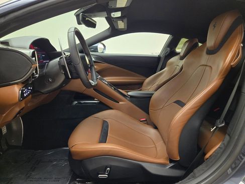Used 2024 Ferrari Roma RWD image 19
