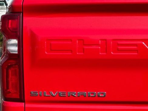 Used 2021 Chevrolet Silverado 1500 LT Trail Boss image 48