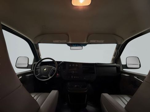 Used 2023 Chevrolet Express 3500 w/ Driver Convenience Package RWD image 13