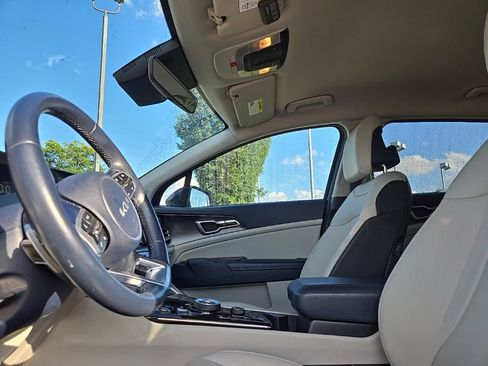 Certified 2023 Kia Sportage EX AWD/4WD image 31