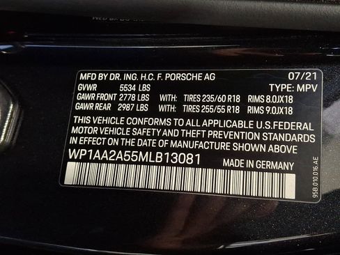 Used 2021 Porsche Macan image 27