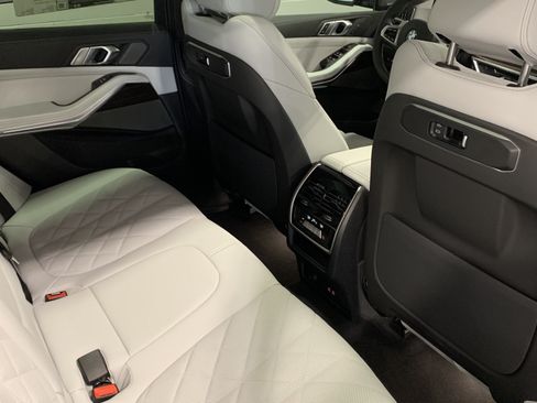 Used 2026 BMW X5 sDrive40i w/ M Sport Package RWD image 27