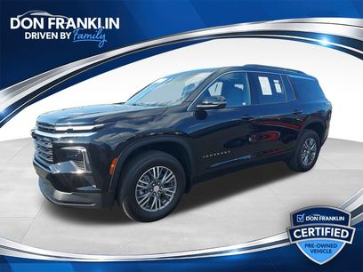 Used 2025 Chevrolet Traverse LT w/ Driver Confidence Package
